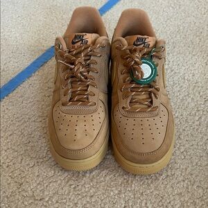 Nike Air Force 1 Flax Wheat Low Sneakers